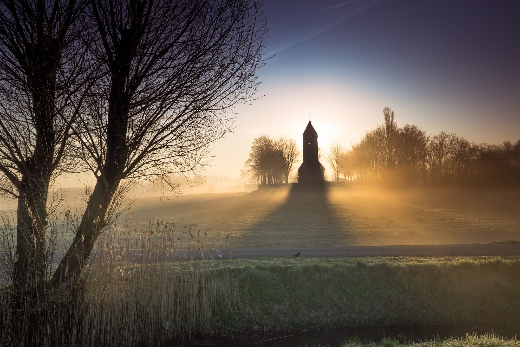 Dorp kerk weiland natuur groen Friesland wonen leven