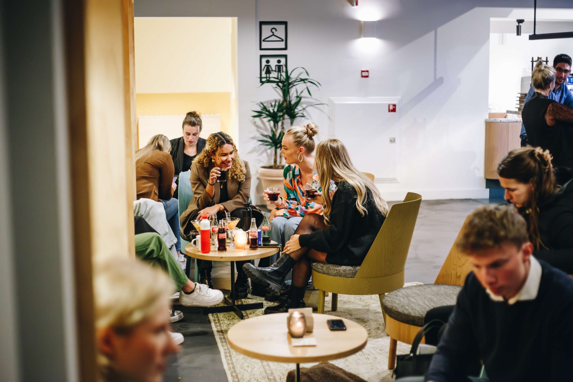 WRKLab borrel feestelijke opening drinken dames