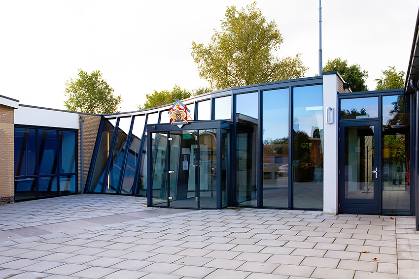 Spanninga gebouw glas