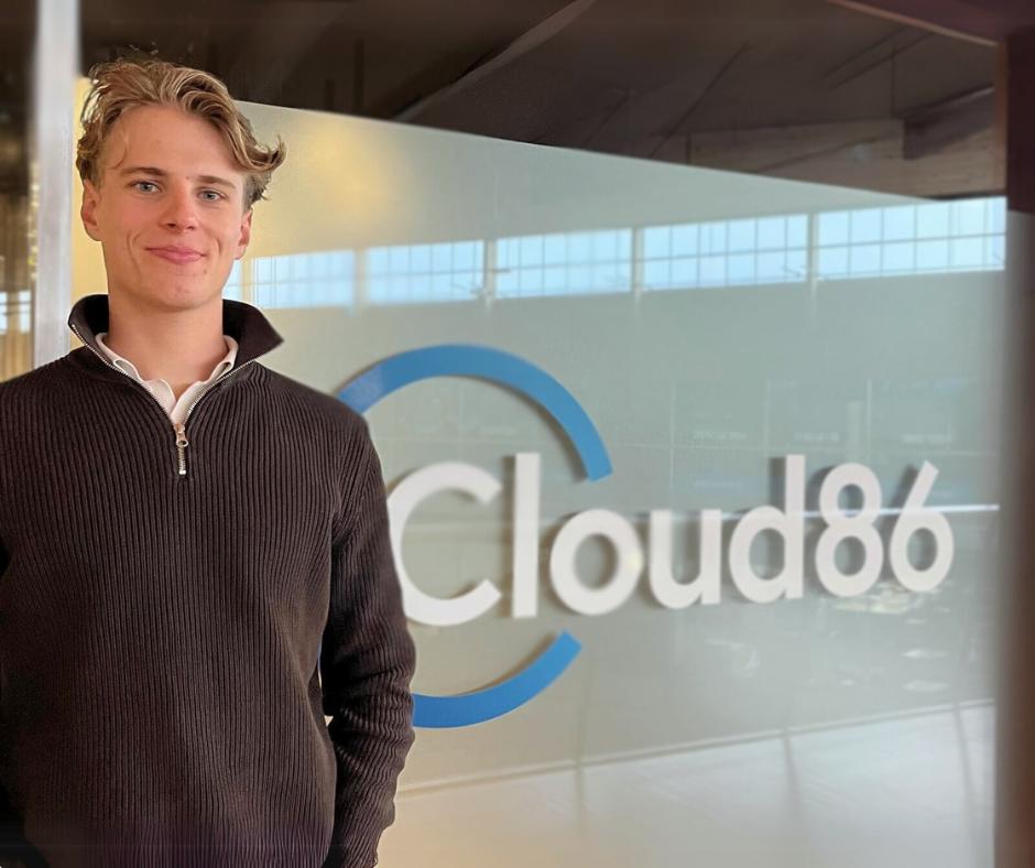 Stefan bij de Weg Cloud86